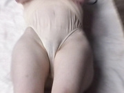 see her clit when she spreads her legs in swimsuit
