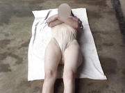 see her clit when she spreads her legs in swimsuit