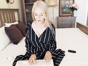 ANGELA_DI