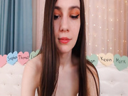 Fantastic Brunette Play Live in Cam