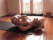 Flocke Yoga Warmup