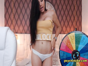 Foxy Brunette Lady Play Her Roulette Live