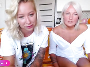 _mari_& mum