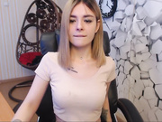 Lady_Blonde_