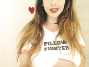 mightyemelia webcam show
