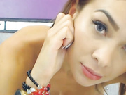 Nice blonde makes squirt