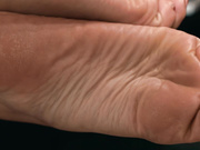 Akikos Mature Japanese Feet Get Oiled in her Return