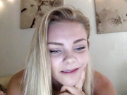 MyFreeCams Model - CollegeQT101 Topless Webcam Video