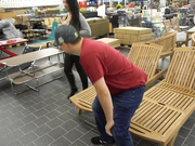QueenParis - Mitten im Baumarkt - Unglaublicher Teeny-Sex mit Jan 18
