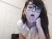 Еlfiех - Nerdy Teen Drools and Spits (1080p)