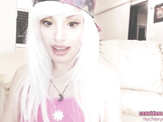 talking tease cam - Cherry