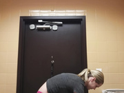 [Manyvids] CandieCane - pissing in a dunkin donuts bathroom sink