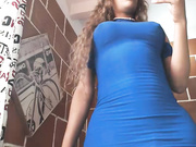 Tranny veruzcalove shakes her booty and teases us