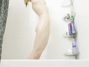 Maxisma aka Elzbieta - Shower (1080p)