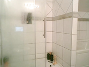 le_lea shower