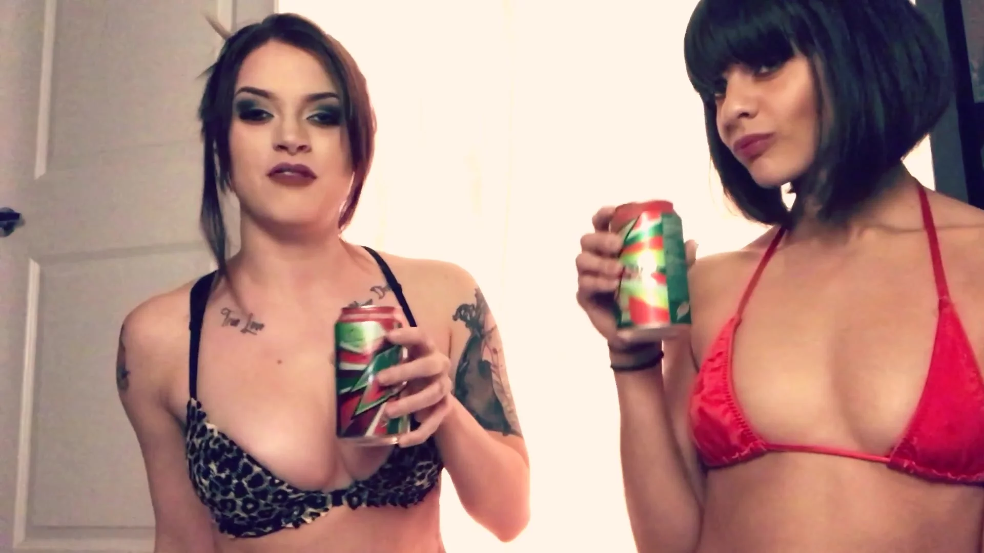 TheJennaKitten - HUGE Belching Contest - Camvideos.tv