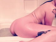 TheJennaKitten - Bath Tub Farting