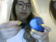 Yeu_Asian shows tits