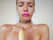 VERA1995 - SUCKING BANANA