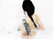 [ManyVids] LaraLou Cumming hard in the bathtub
