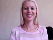lynna tits