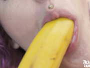 talia satania - a  banana a day
