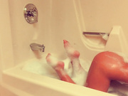 zoeytaylorxo - Bubble Bath Fun