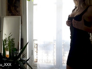 LeoLulu - Fit girl masturbating by the window