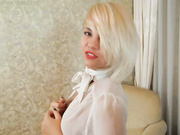the fingering blonde