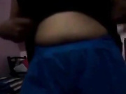 Teen fingers wet pussy on cam