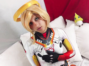 overwatch mercy heals you