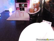 Hot Ass Chick goes on a naked live cam