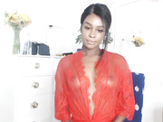 WHO IS THIS ? Who is she Who knows her ? Name ?
