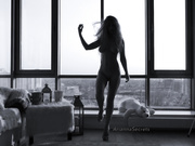 Arinna 009 Sexy Strip