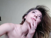 Teen Shows Tits