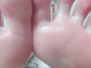 Feet play girl