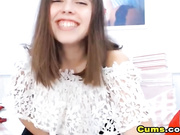 Busty Cam Babe Plays her Pussy