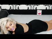 Lorehottie_