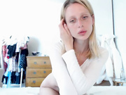 ellaa91 masturbating