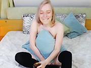 ANGELA_DI
