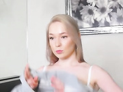 ANGELA_DI